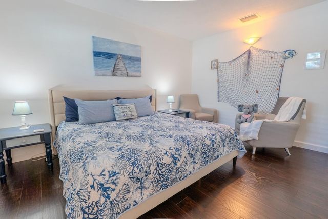 813 NW 12th Avenue, Dania Beach, FL 33004