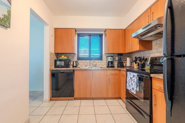 813 NW 12th Avenue, Dania Beach, FL 33004