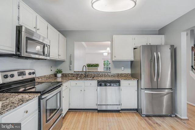 13915 GUNNERS PL, Centreville, VA 20121