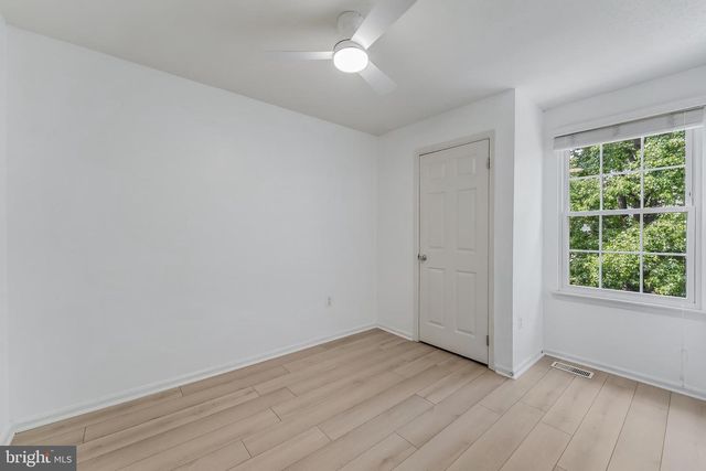 13915 GUNNERS PL, Centreville, VA 20121