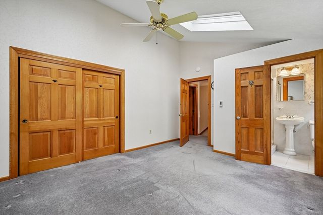 7 Farrwood Dr, Andover, MA 01810