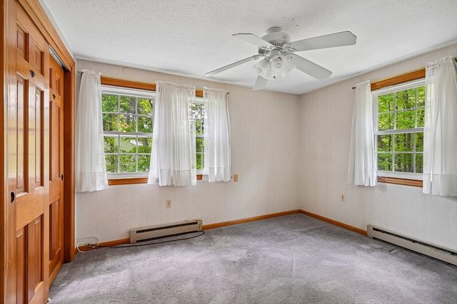 7 Farrwood Dr, Andover, MA 01810