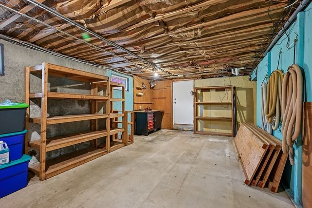 7 Farrwood Dr, Andover, MA 01810