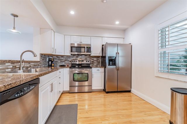 2523 W TENNESSEE AVENUE, Tampa, FL 33629