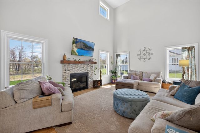 6 Geramat Way, Methuen, MA 01844