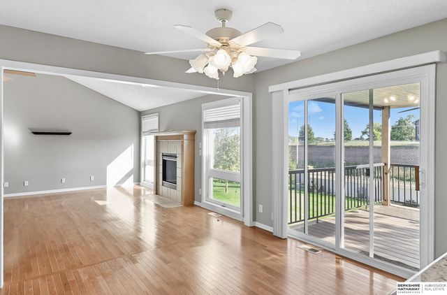 16705 Ogden Circle, Omaha, NE 68116