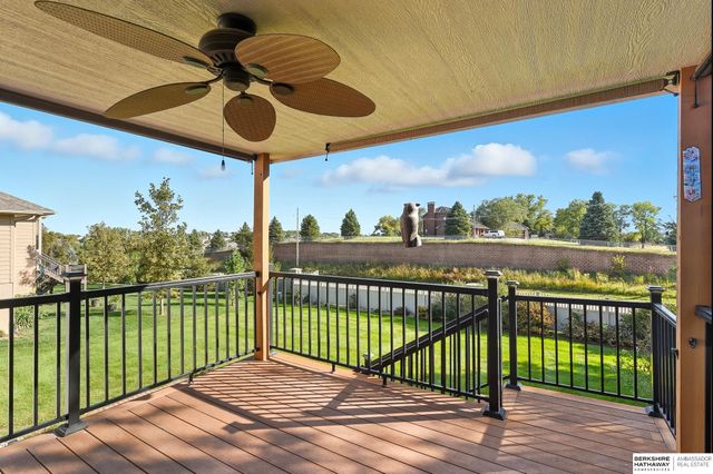 16705 Ogden Circle, Omaha, NE 68116