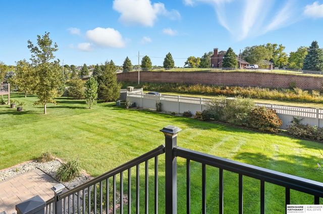 16705 Ogden Circle, Omaha, NE 68116