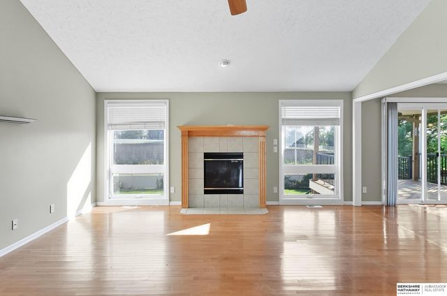 16705 Ogden Circle, Omaha, NE 68116