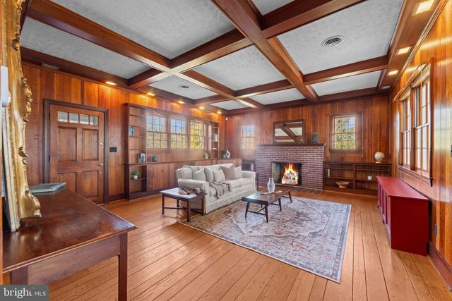 9905 CROOM RD, Upper Marlboro, MD 20772