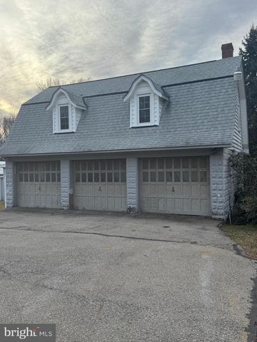 9905 CROOM RD, Upper Marlboro, MD 20772