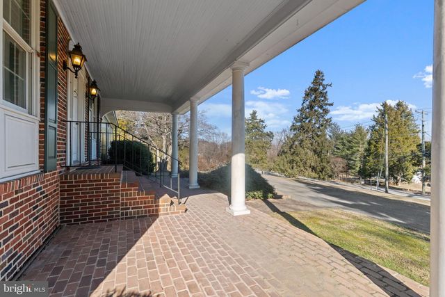 9905 CROOM RD, Upper Marlboro, MD 20772