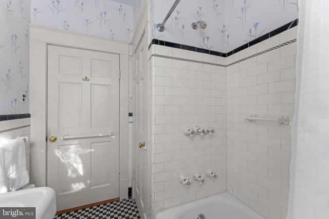 9905 CROOM RD, Upper Marlboro, MD 20772