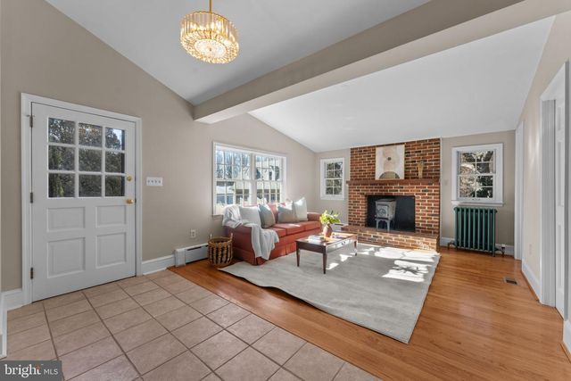 9905 CROOM RD, Upper Marlboro, MD 20772