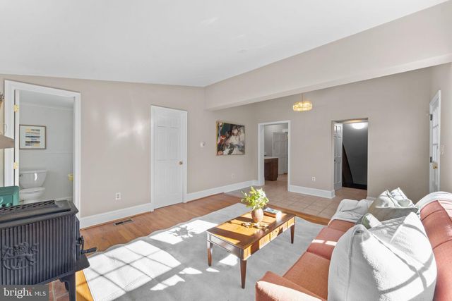 9905 CROOM RD, Upper Marlboro, MD 20772