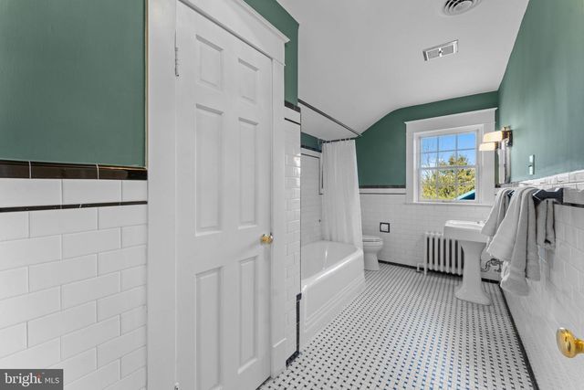 9905 CROOM RD, Upper Marlboro, MD 20772