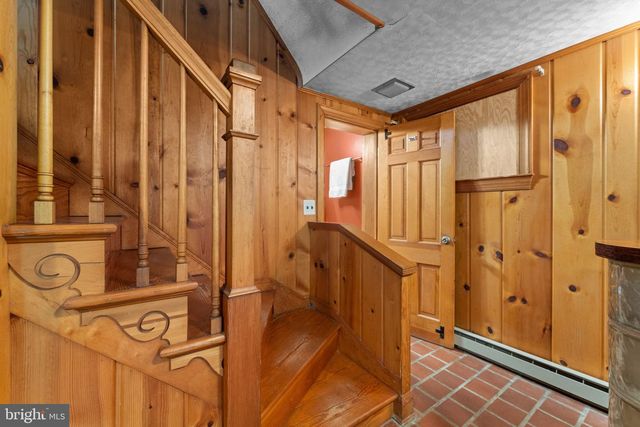 9905 CROOM RD, Upper Marlboro, MD 20772