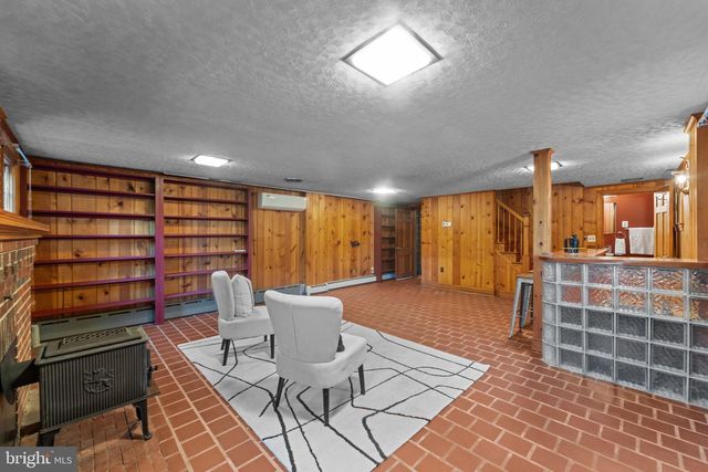 9905 CROOM RD, Upper Marlboro, MD 20772