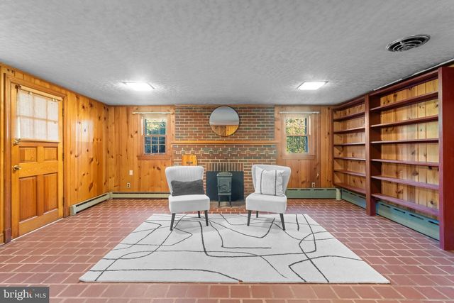 9905 CROOM RD, Upper Marlboro, MD 20772