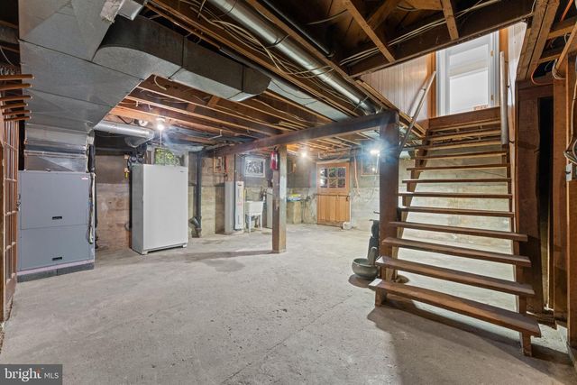 9905 CROOM RD, Upper Marlboro, MD 20772