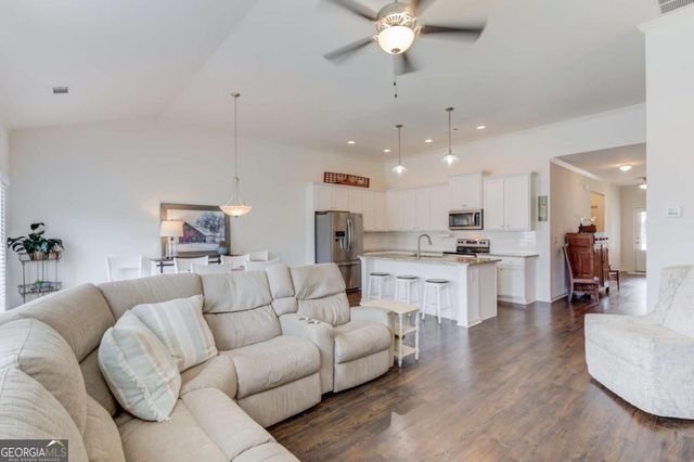 5434 Long Branch Way, Flowery Branch, GA 30542