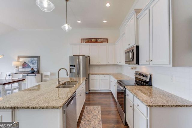 5434 Long Branch Way, Flowery Branch, GA 30542