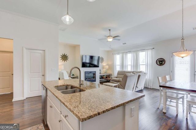 5434 Long Branch Way, Flowery Branch, GA 30542