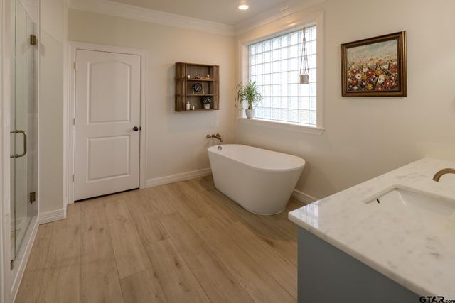 101 Thames Dr, Bullard, TX 75757