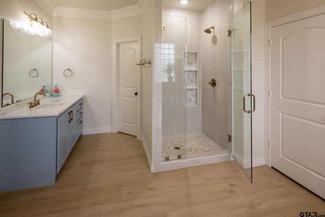 101 Thames Dr, Bullard, TX 75757