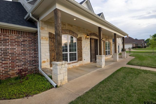 101 Thames Dr, Bullard, TX 75757