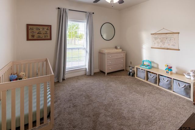 101 Thames Dr, Bullard, TX 75757