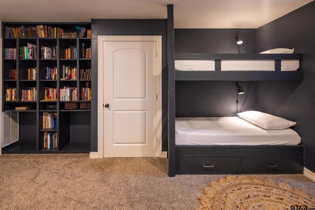 101 Thames Dr, Bullard, TX 75757