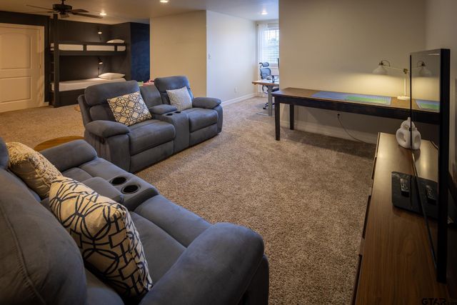 101 Thames Dr, Bullard, TX 75757