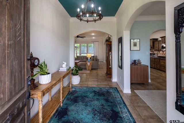 101 Thames Dr, Bullard, TX 75757