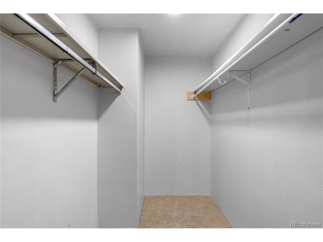 910 S Walden St 206, Aurora, CO 80017