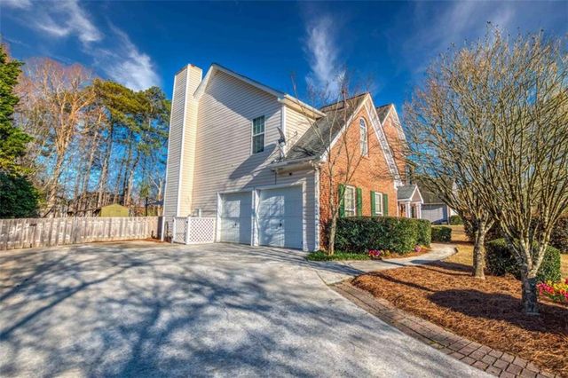 3520 Lochmill Drive, Loganville, GA 30052