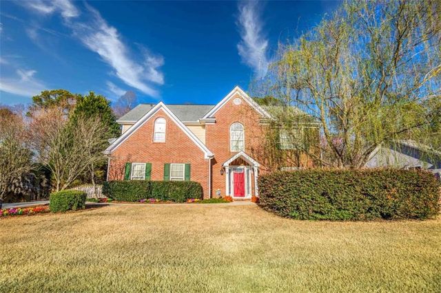 3520 Lochmill Drive, Loganville, GA 30052