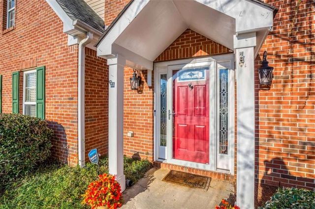 3520 Lochmill Drive, Loganville, GA 30052