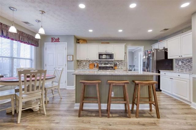 3520 Lochmill Drive, Loganville, GA 30052