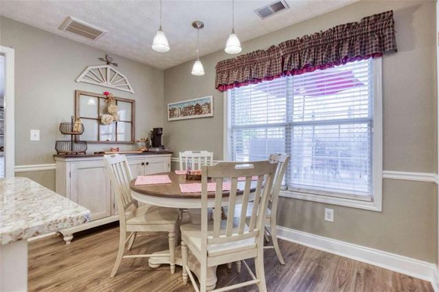 3520 Lochmill Drive, Loganville, GA 30052