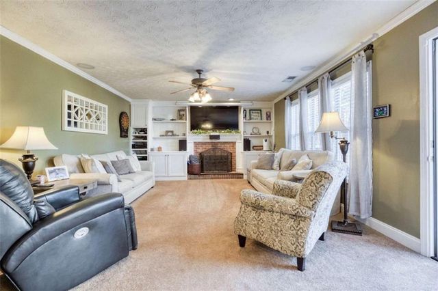 3520 Lochmill Drive, Loganville, GA 30052