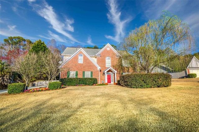 3520 Lochmill Drive, Loganville, GA 30052