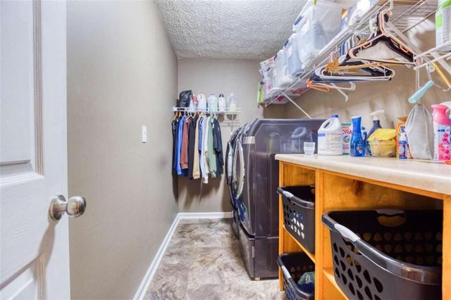 3520 Lochmill Drive, Loganville, GA 30052