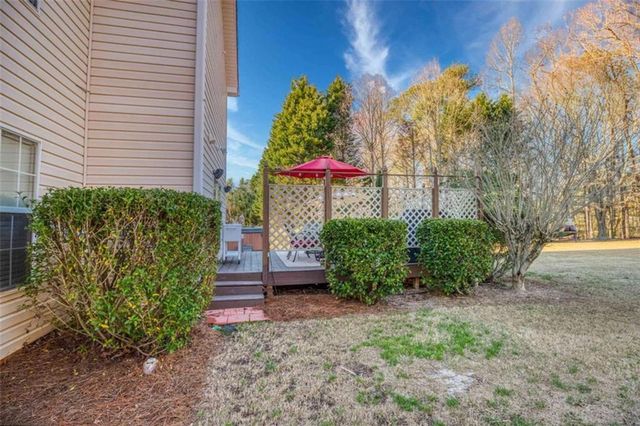 3520 Lochmill Drive, Loganville, GA 30052