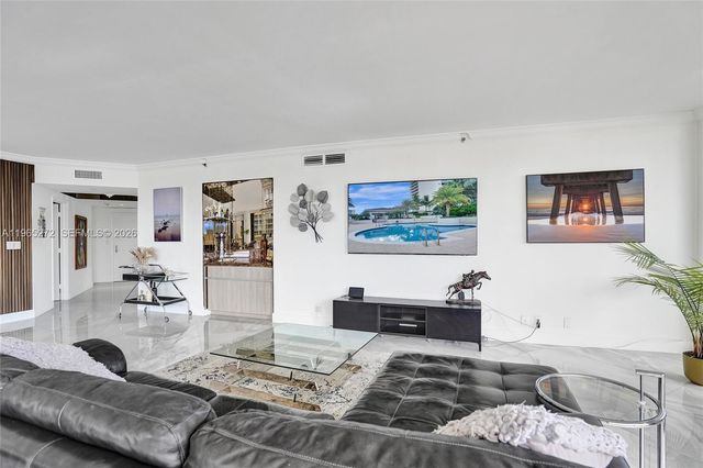 3000 Island Boulevard 1106, Aventura, FL 33160