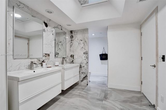 3000 Island Boulevard 1106, Aventura, FL 33160