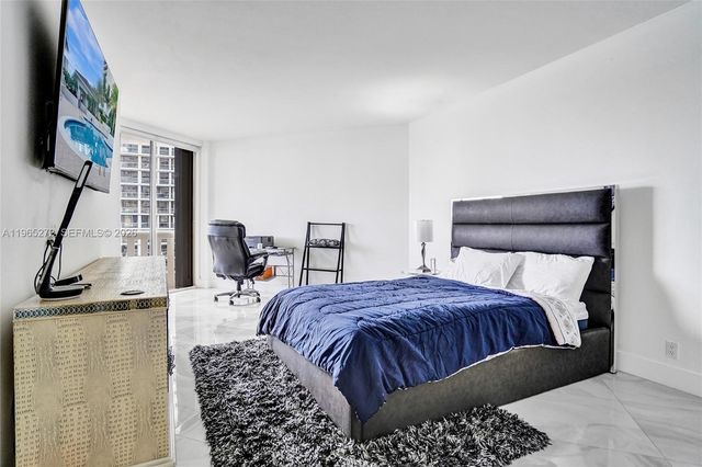 3000 Island Boulevard 1106, Aventura, FL 33160