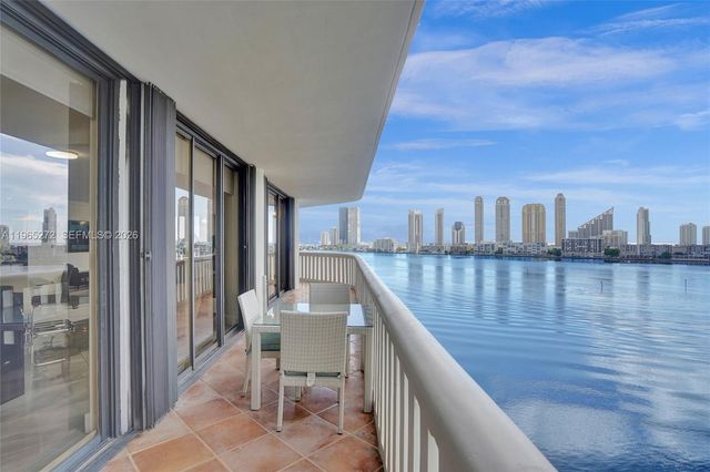 3000 Island Boulevard 1106, Aventura, FL 33160