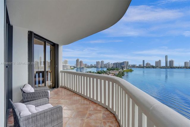 3000 Island Boulevard 1106, Aventura, FL 33160