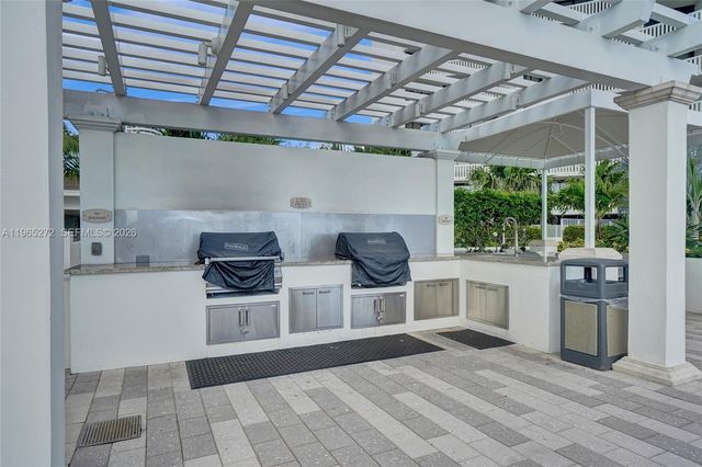3000 Island Boulevard 1106, Aventura, FL 33160